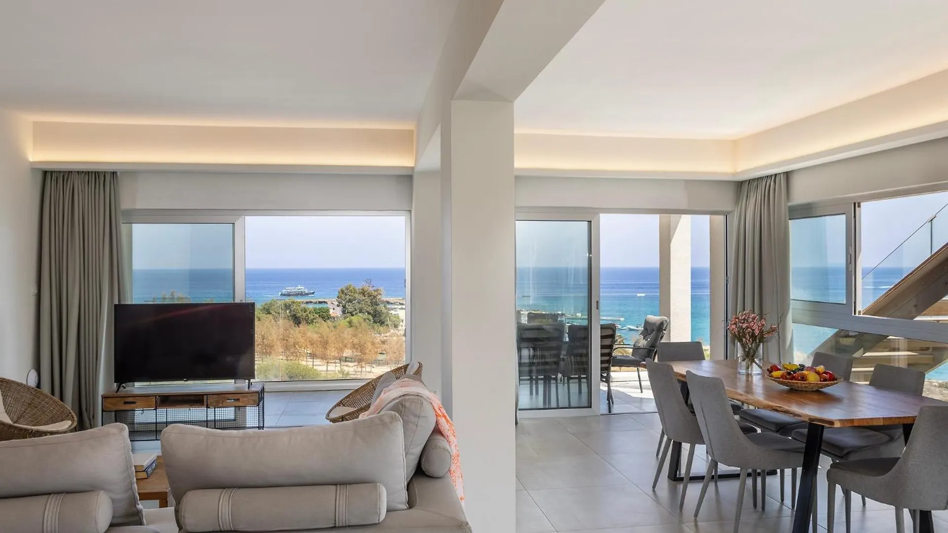 Apartman Emerald Bay Sea-Front Penthouse Protarász Ciprus
