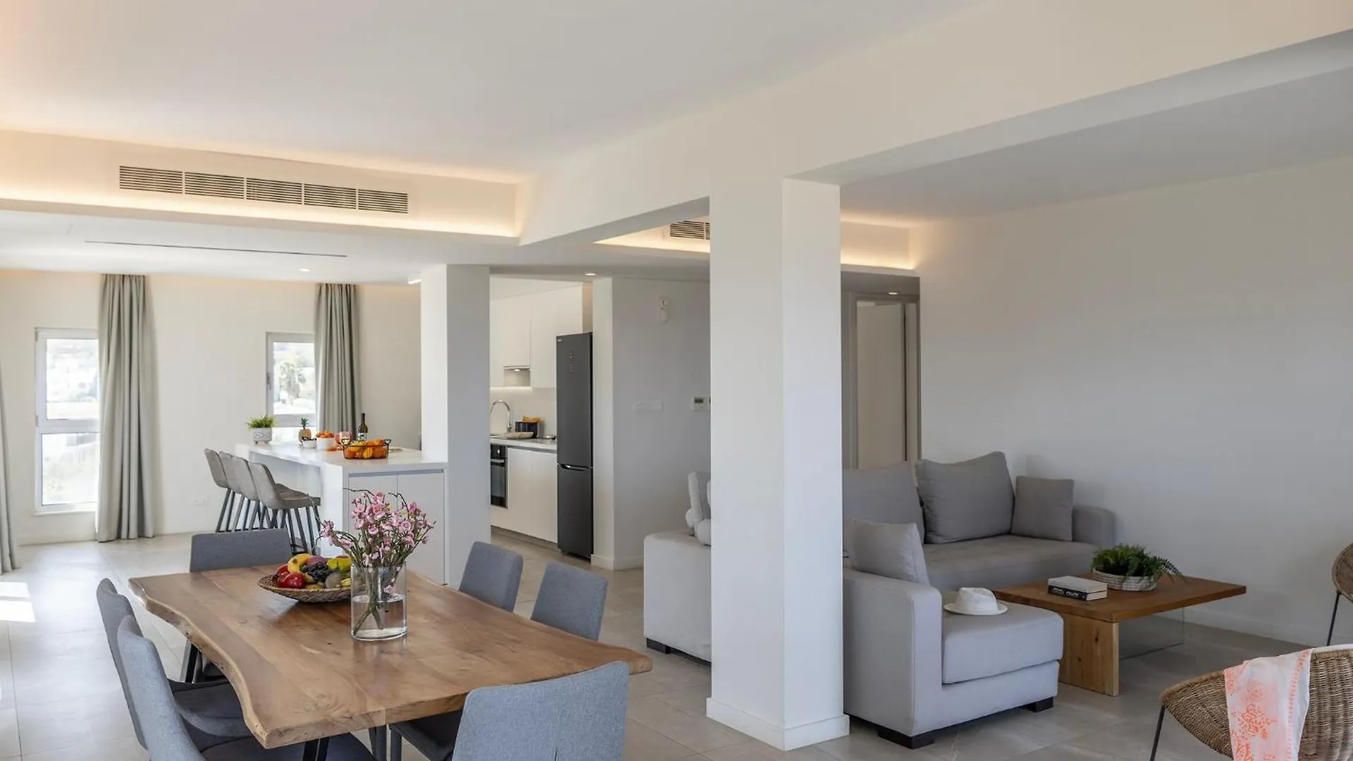 Apartman Emerald Bay Sea-Front Penthouse Protarász