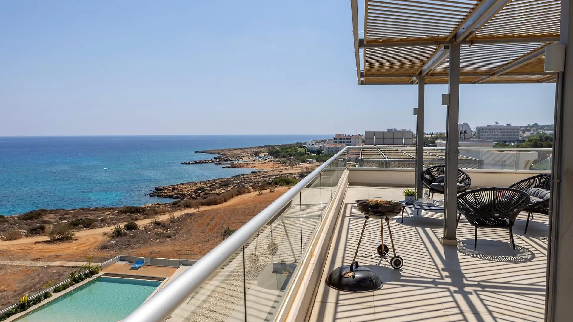 Emerald Bay Sea-Front Penthouse Protarász 0*,  Ciprus